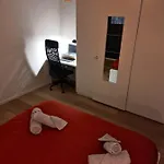 Laurina's Cove Ostende