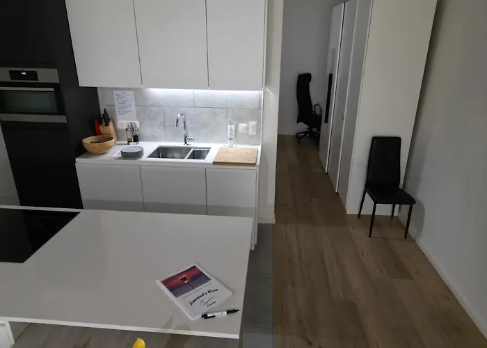 Laurina's Cove Appartement *